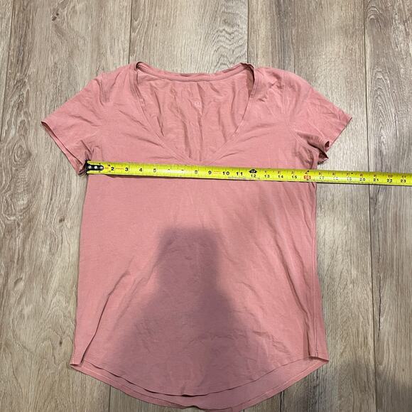 LULULEMON Women's Love V-Neck T-Shirt Size S In Pink - Picture 4 of 6